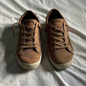 Skechers women's 2CUTE4U in Chestnut